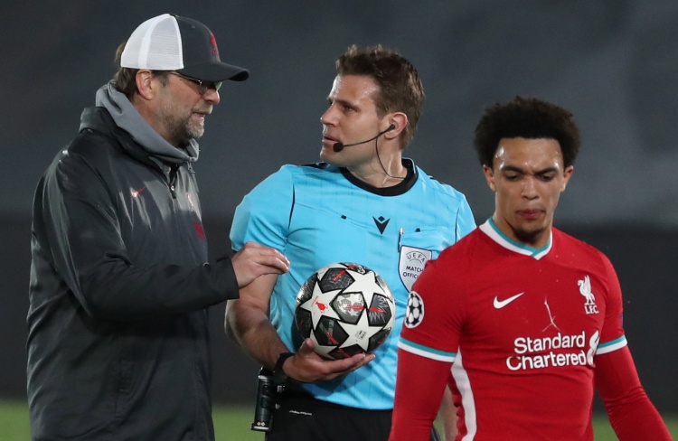 圣吉罗斯主帅：马竞有弱点也会丢球，我们不是来这里旅游的