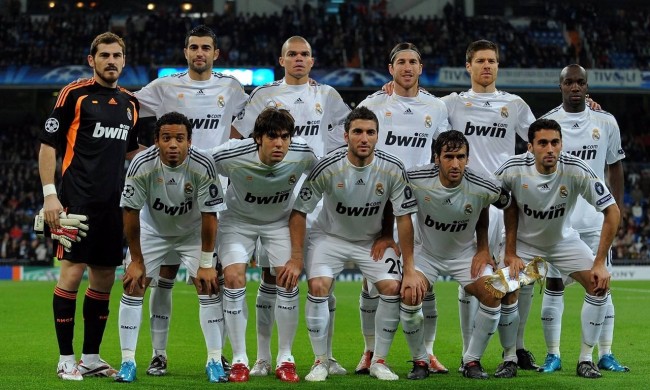 曼联求购20岁左路好手遭拒 或再报价4000万欧元（曼联求购20岁左翼新星被拒 或再出价4000万欧元）