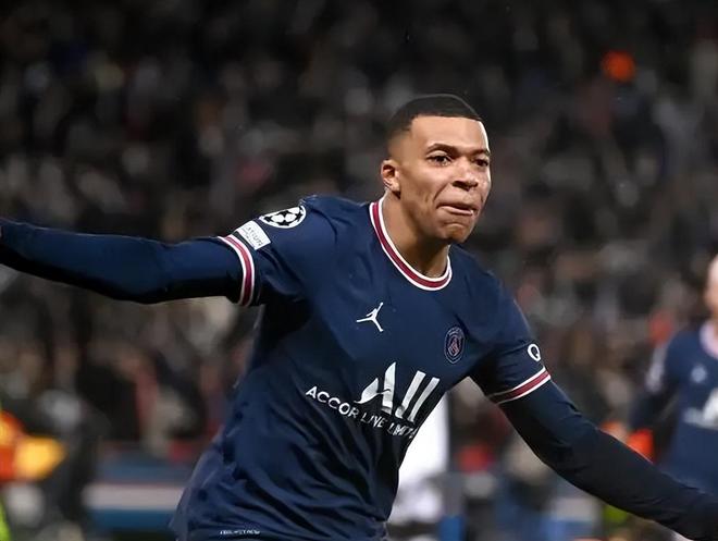 孔德数据：2次射门上演梅开二度好戏，97次传球3次抢断