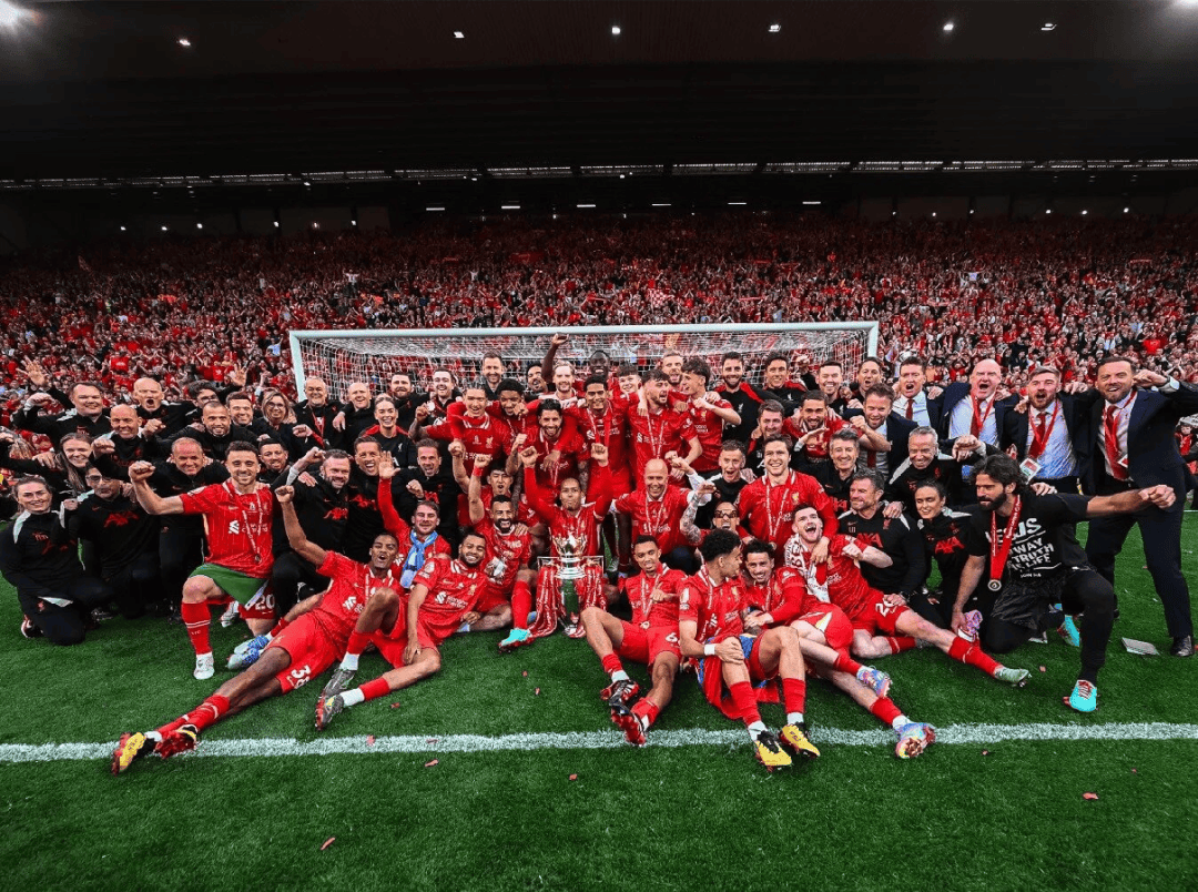 法尔克：赫内斯欣赏施洛特贝克，能否签下要看于帕的续约情况