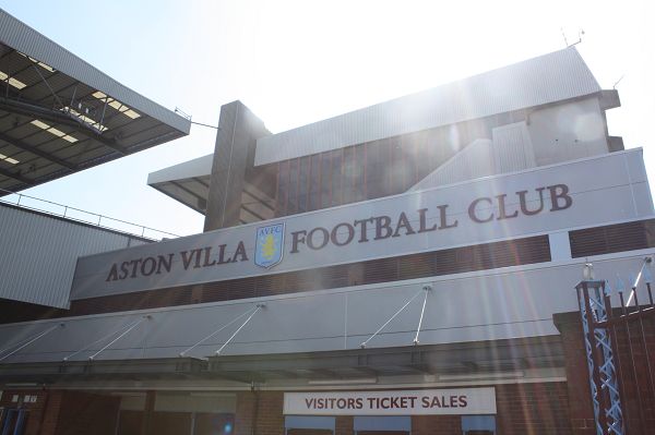 意甲焦点战：国际米兰4-0大胜科莫，路易斯·恩里克闪耀圣西罗