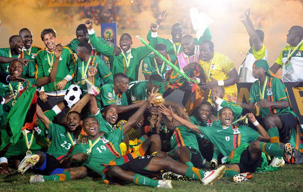 友谊赛半场：贝哈特传射，弗里曼双响，美国4-1乌拉圭（友谊赛半场战报：贝哈特传射建功，弗里曼梅开二度，美国4-1领先乌拉圭）