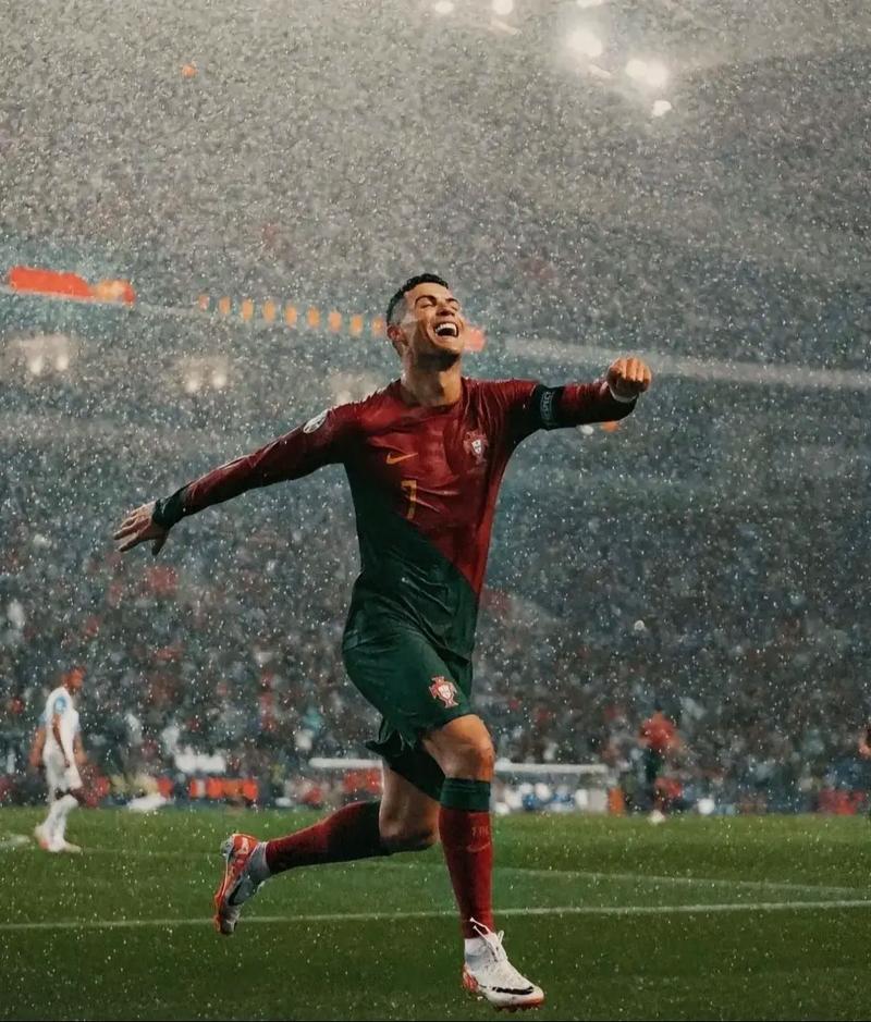 欧冠前瞻：天王山战役！枪手拜仁对决火热来袭，谁是全欧最强？（欧冠前瞻：巅峰对决一触即发！阿森纳VS拜仁，谁是欧洲最强王者？）