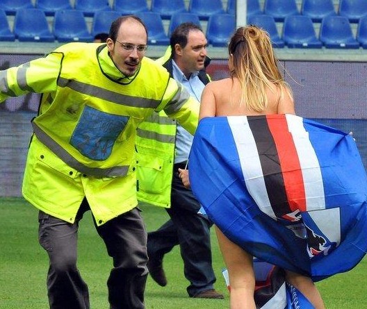 英超战报：桑切斯屡献神扑，切尔西0-0闷平伯恩茅斯（英超快讯：桑切斯神勇救险，切尔西0-0客平伯恩茅斯）