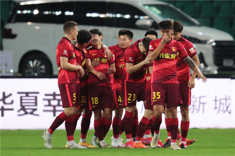 足球球员伤病更新，影响赛季表现