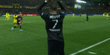 足球国足后防稳固，连续三场零封对手（国足防线稳如磐石，已连三场零封对手）